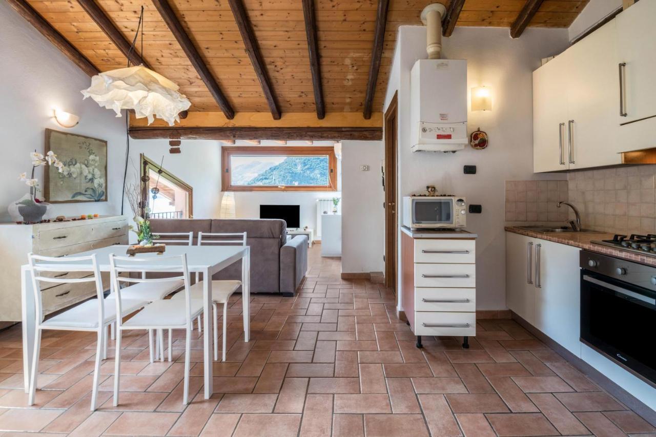 Mansarda Con Vista Lago Sulzano Exterior photo