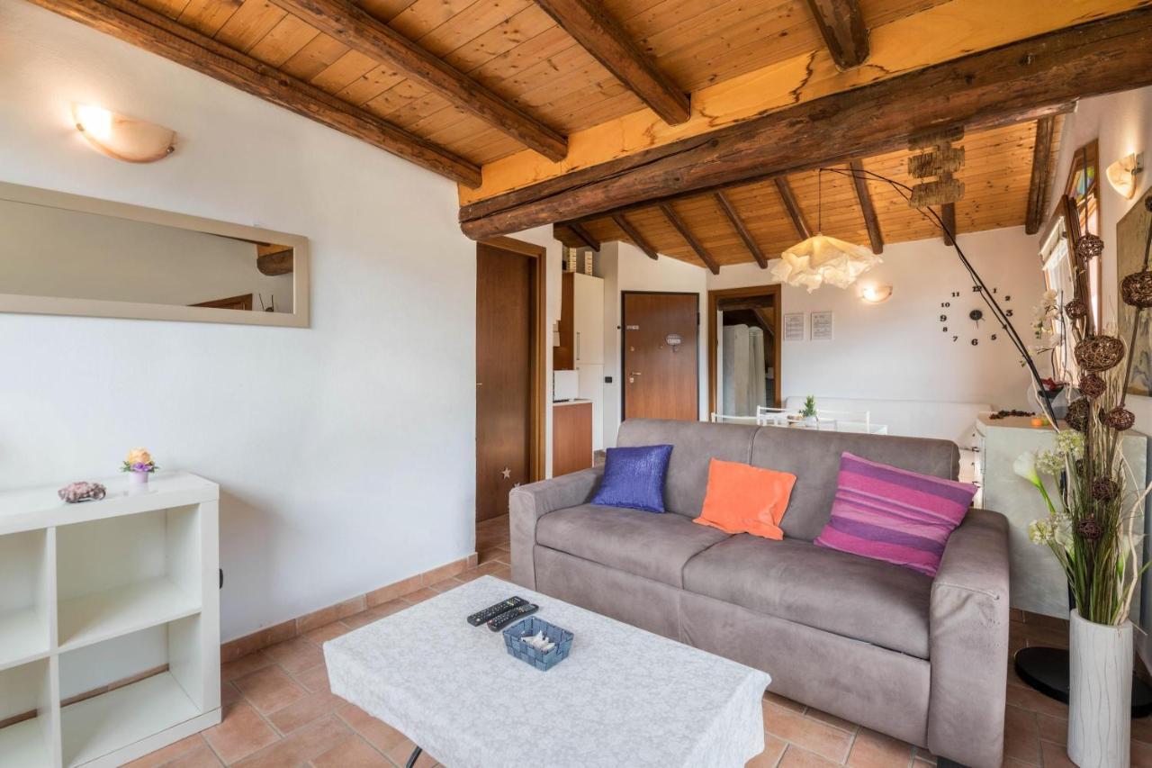 Mansarda Con Vista Lago Sulzano Exterior photo