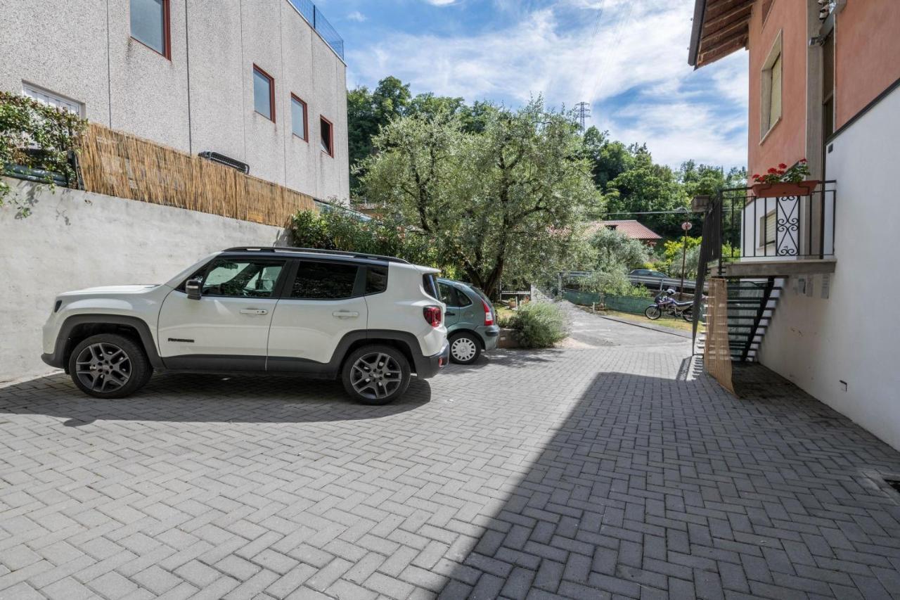 Mansarda Con Vista Lago Sulzano Exterior photo