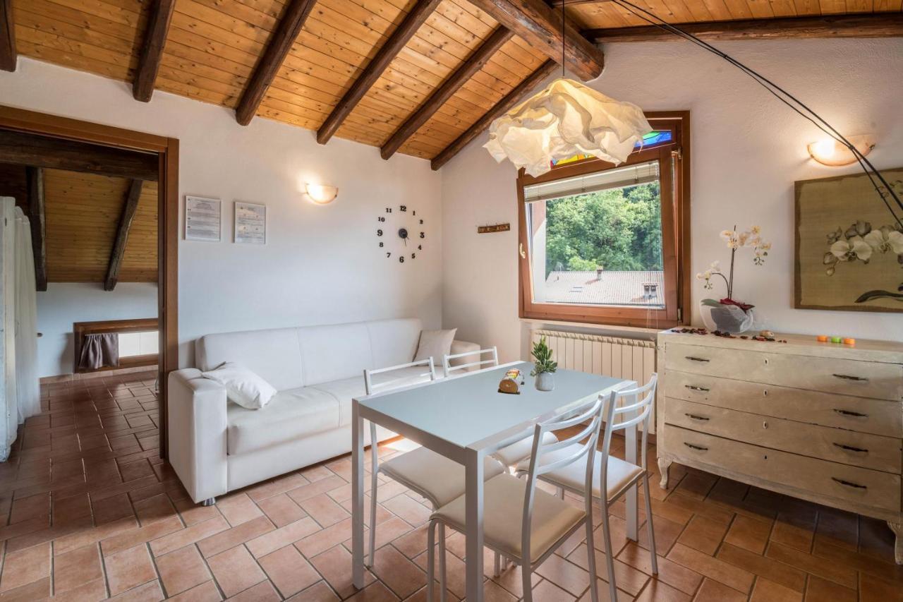 Mansarda Con Vista Lago Sulzano Exterior photo