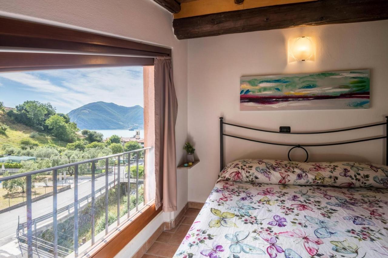 Mansarda Con Vista Lago Sulzano Exterior photo