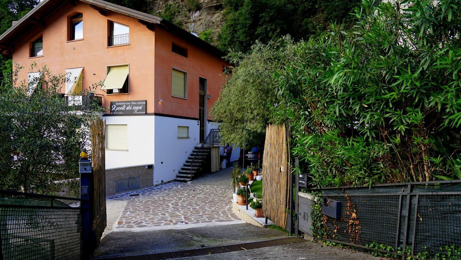Mansarda Con Vista Lago Sulzano Exterior photo